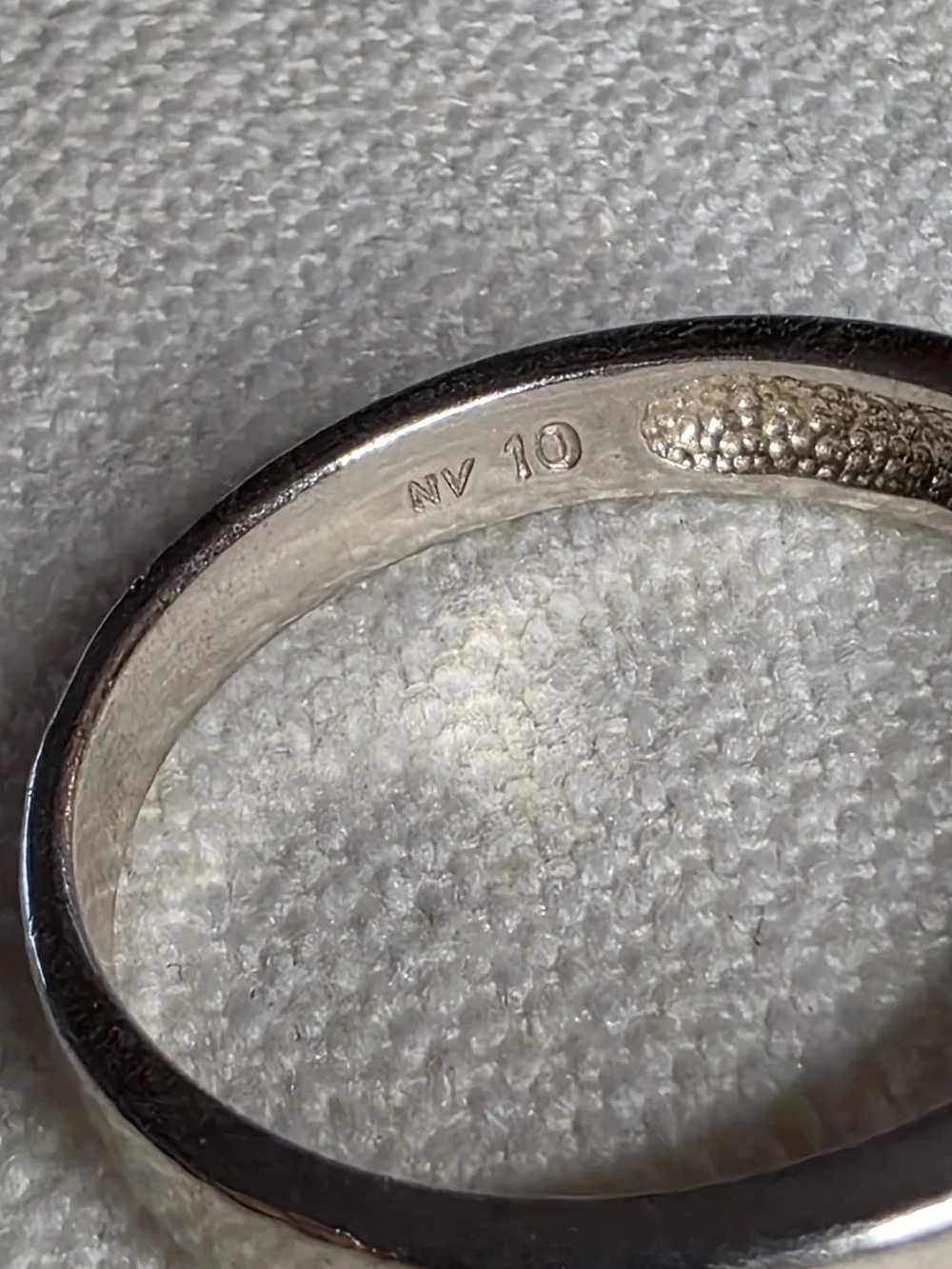 Signed NV (AVON) Solitaire CZ Ring Sterling Silver 925 Size 10